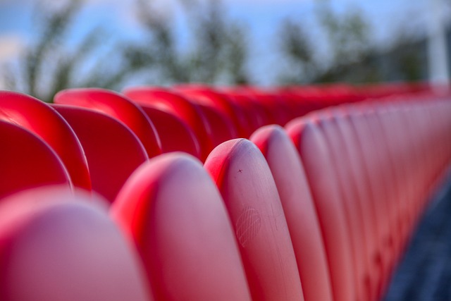 冲突不仅是 冲突不仅是